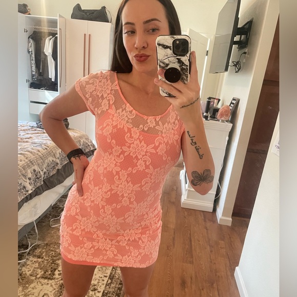 HOLLISTER LACE DRESS- M - Picture 2 of 5